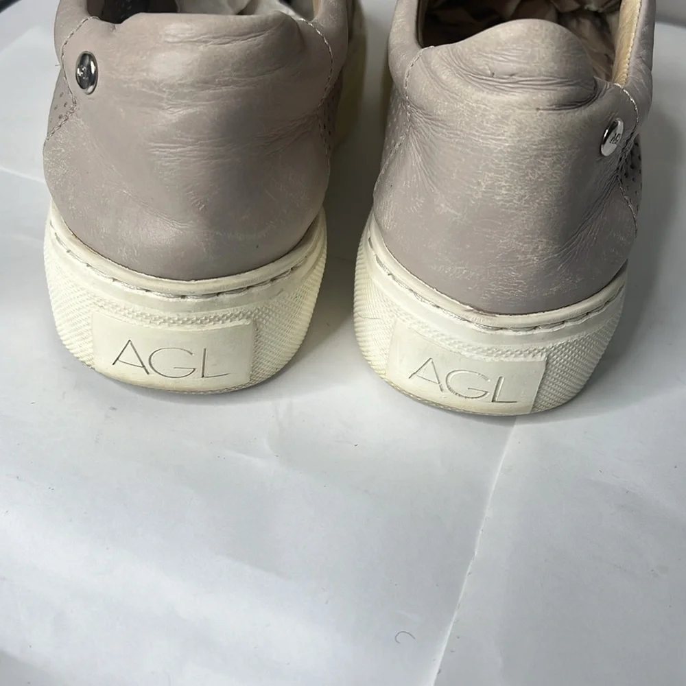 AGL Sz 37 US 7 Attilio Giusti Leombruni Perforated Platform Talc Leather Sneaker